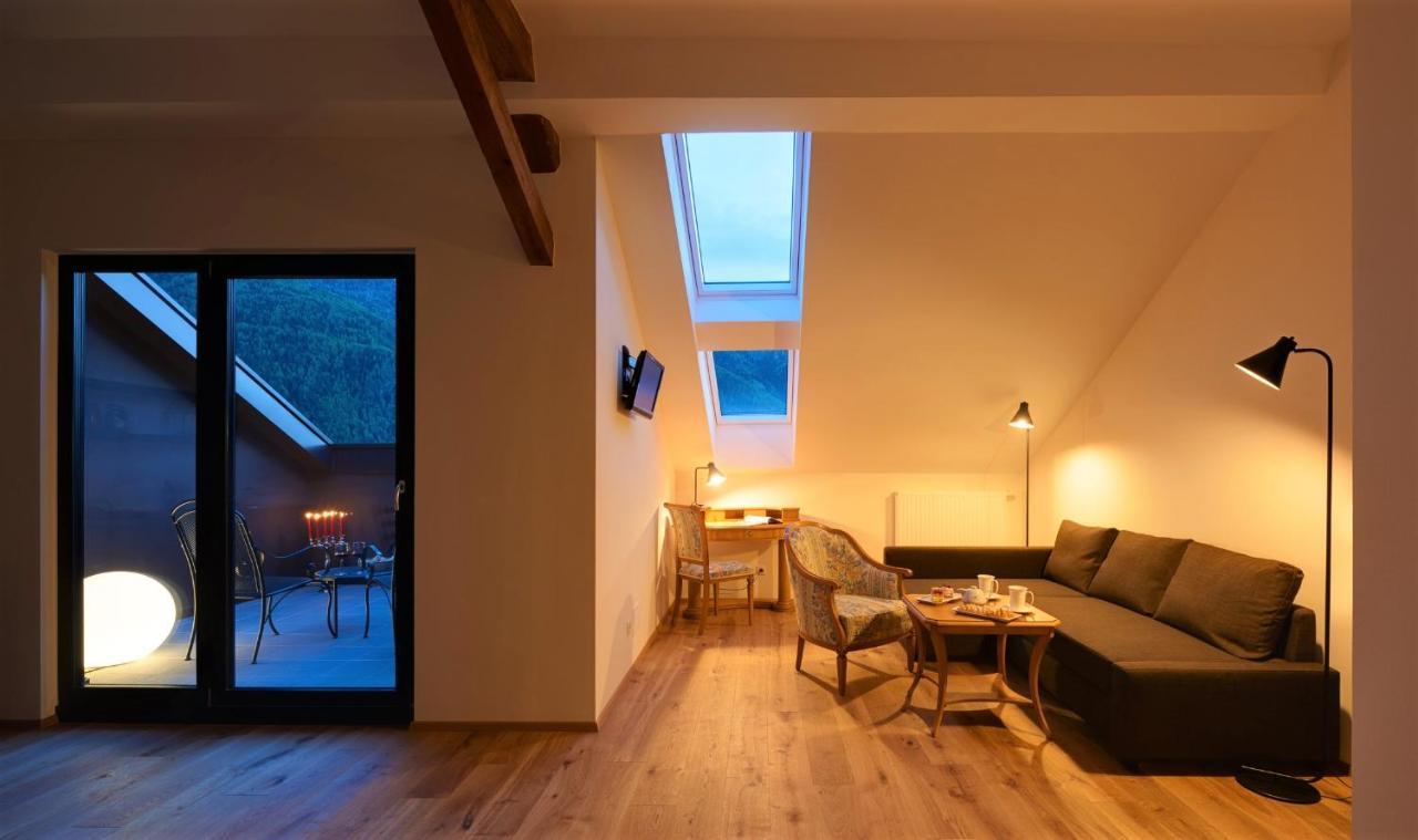 Historic Guesthouse Bircher B&B Apartments Near Sterzing Campo di Trens Luaran gambar