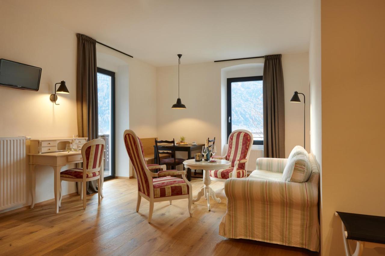 Historic Guesthouse Bircher B&B Apartments Near Sterzing Campo di Trens Luaran gambar