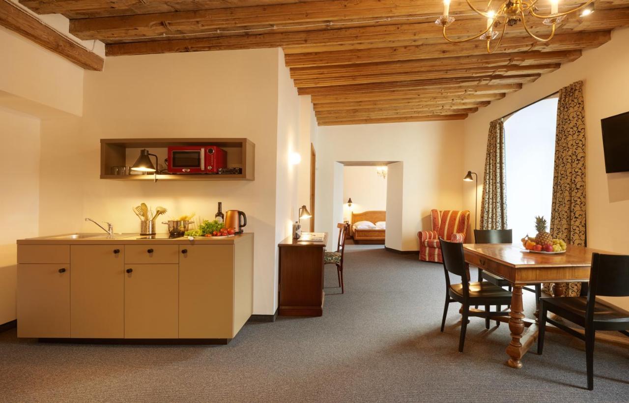 Historic Guesthouse Bircher B&B Apartments Near Sterzing Campo di Trens Luaran gambar