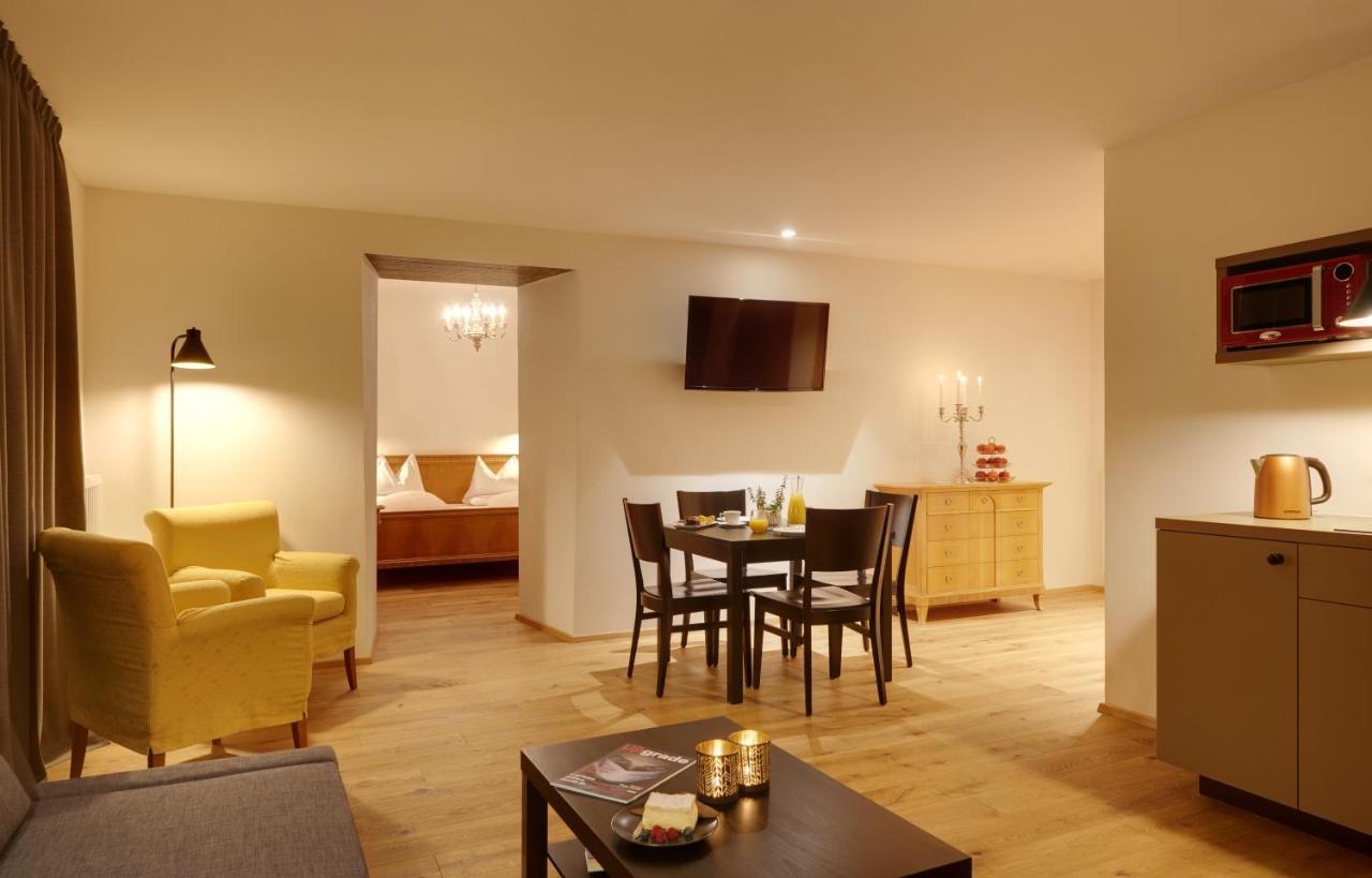 Historic Guesthouse Bircher B&B Apartments Near Sterzing Campo di Trens Luaran gambar