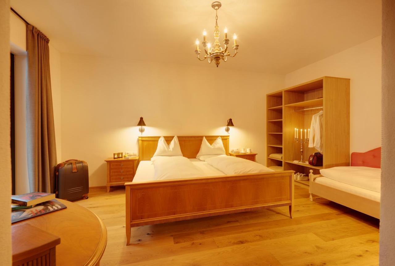 Historic Guesthouse Bircher B&B Apartments Near Sterzing Campo di Trens Luaran gambar