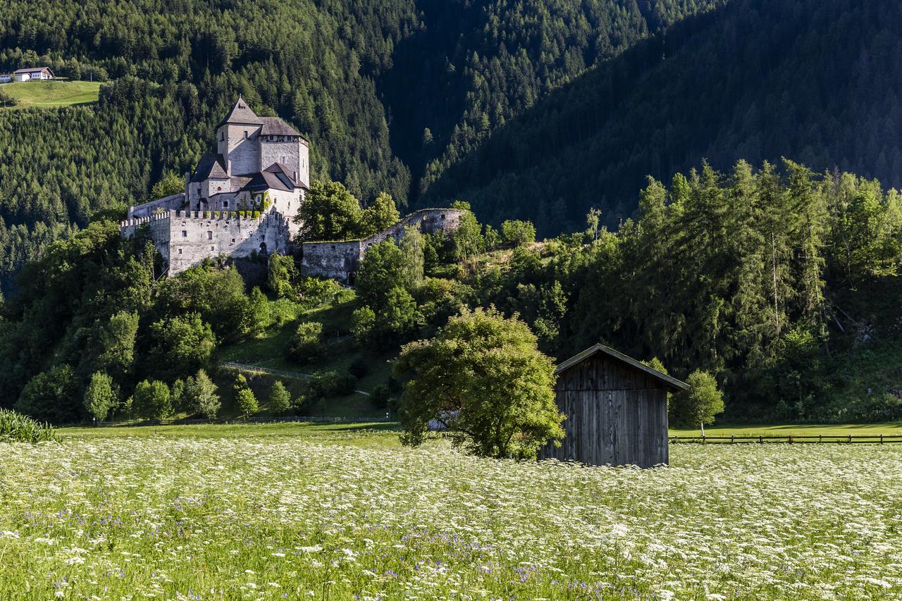 Historic Guesthouse Bircher B&B Apartments Near Sterzing Campo di Trens Luaran gambar