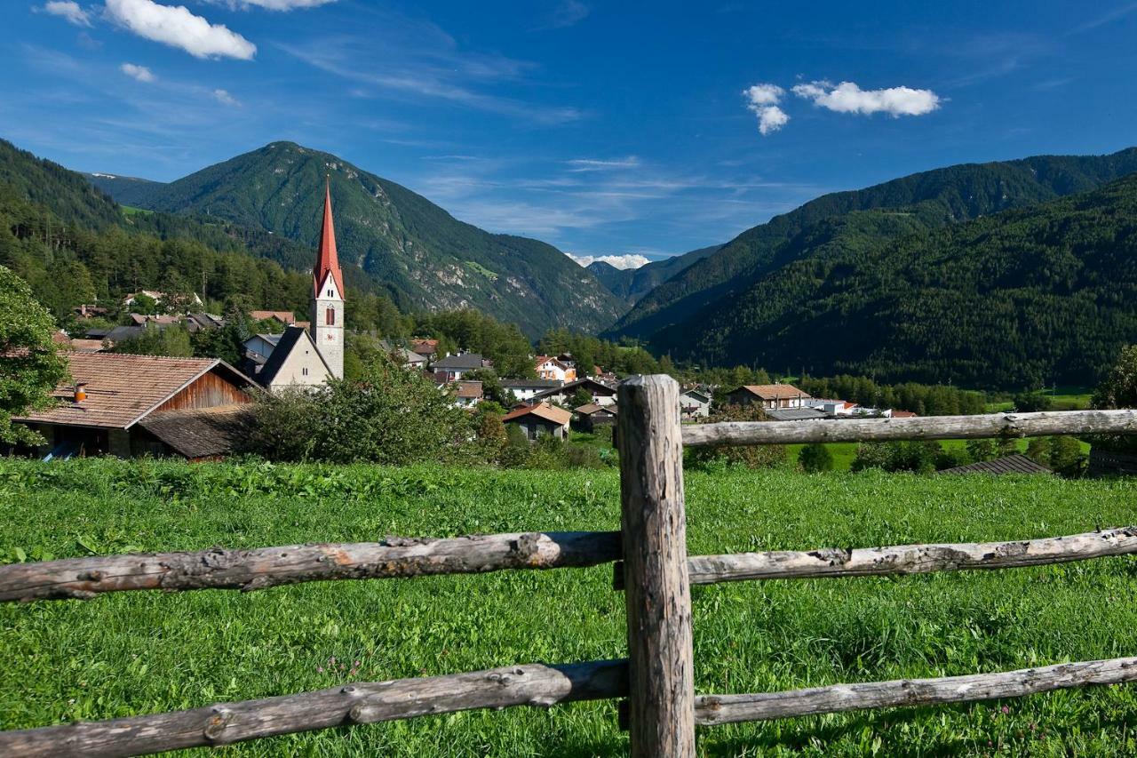 Historic Guesthouse Bircher B&B Apartments Near Sterzing Campo di Trens Luaran gambar